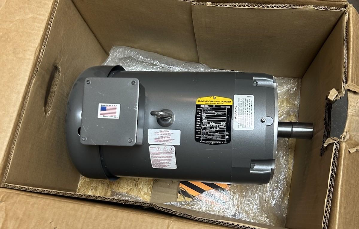 BALDOR,55552054,MOTOR 10HP 200V 3525RPM 3PH 215TC FRAME