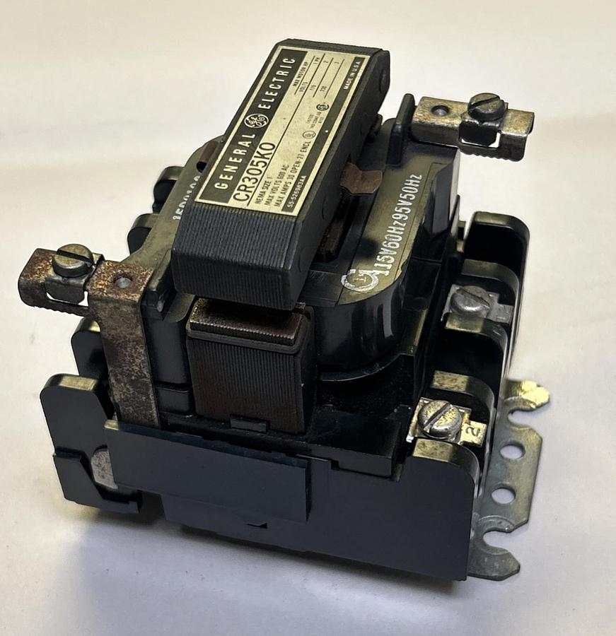 Used GENERAL ELECTRIC,CR305KO,MAGNETIC CONTACTOR SIZE 1 30A 600V