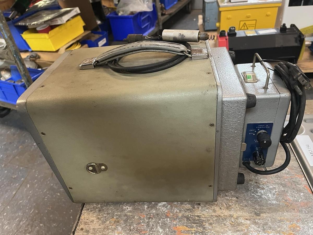 Used MAGNAFLUX,206635,SO-400 Y-8 YOKE BATTERY CHARGER 110V