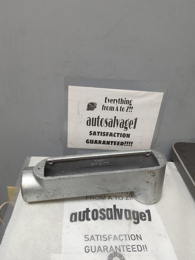 CROUSE-HINDS,BLB6,2 INCH CAST IRON CONDUIT BODY NOS