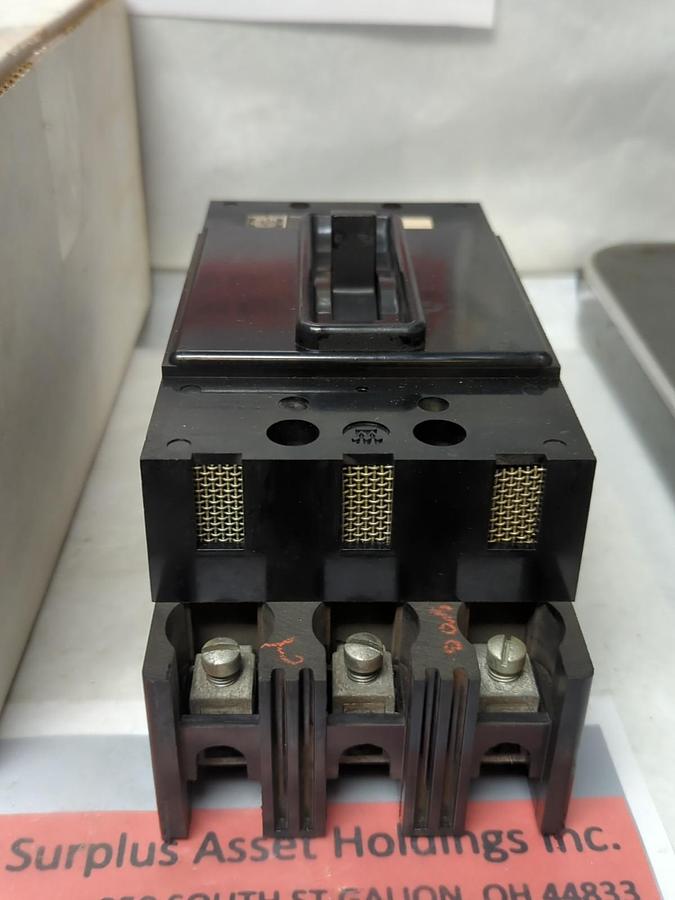Used WESTINGHOUSE,F3015,CIRCUIT BREAKER 15 AMP 3-POLE PRE-OWNED