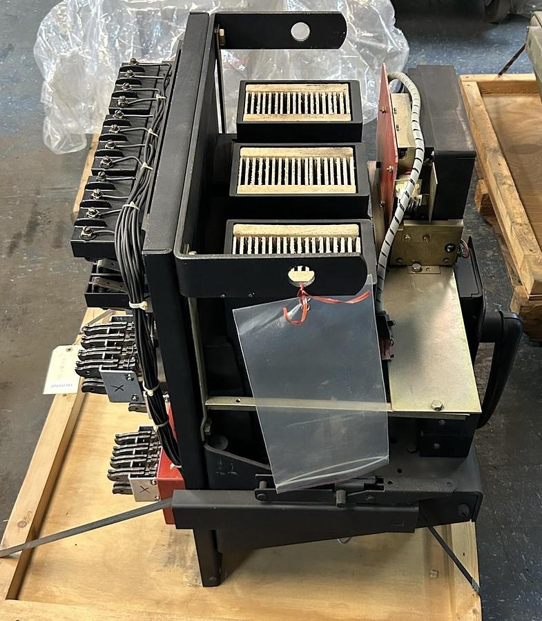 Used WESTINGHOUSE,DB-50,AIR CIRCUIT BREAKER 1600A W/ TRIP UNIT PR6A06A060