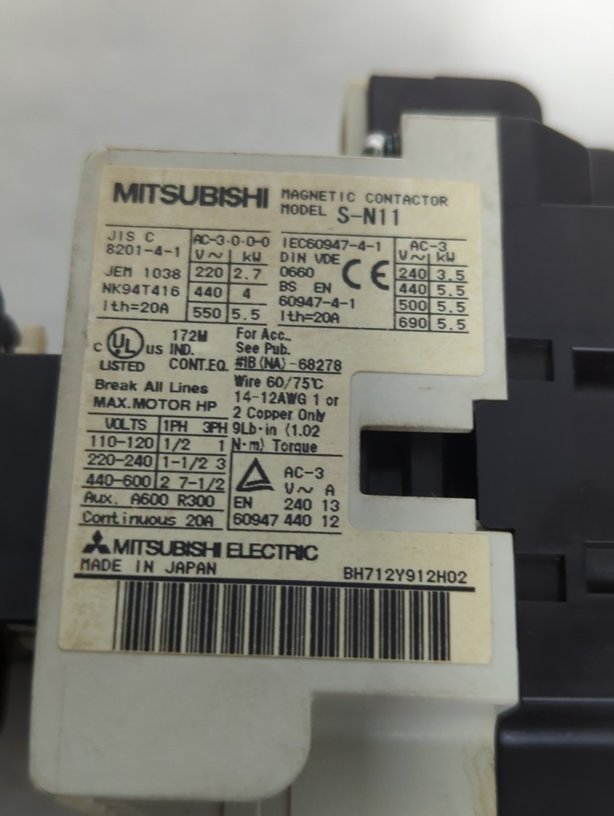 Used MITSUBISHI,S-N11,CONTACTOR WITH UN-AX2 AUXILIARY PRE-OWNED