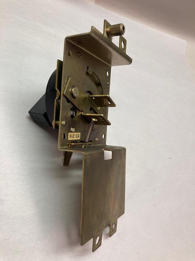 Fuji,N-21EA 90D,Main Power On/Off Trip Switch Disconnect