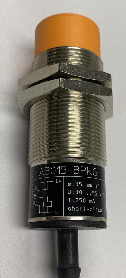 Used EFECTOR,IFM II5284 IIA3015-BPKG,INDUCTIVE SENSOR