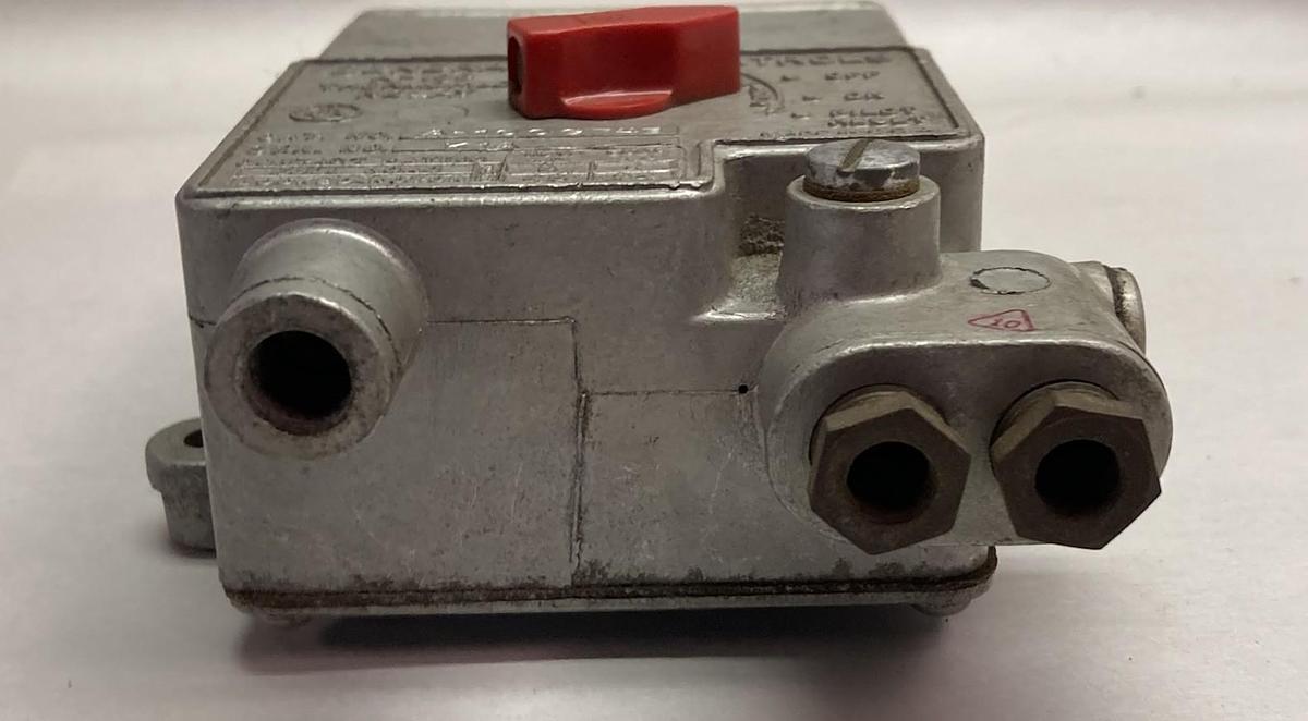 Used ITT General Controlsm,A-100G743,Thermopilot Relay Manual Reset 115/230V