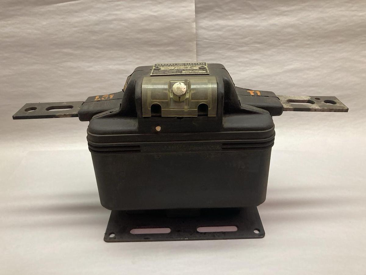 Used General Electric,Model AAM12 Type JKM-3,Current Transformer 497x28 Ratio 75:5