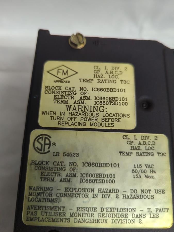 Used GE FANUC,IC660BBD101,GENIUS BLOCK I/O MODULE MISSING DOOR PRE-OWNED