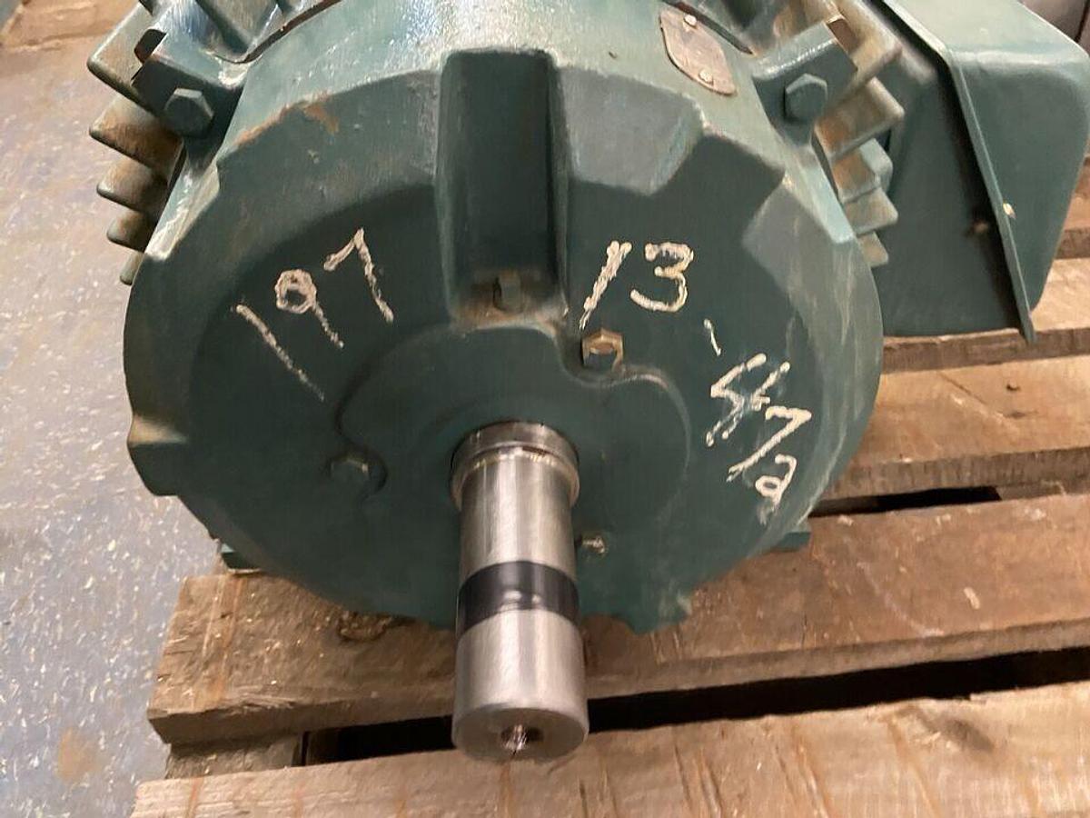 Used Reliance,B373674-010,Dual Shaft Motor 15Hp 865RPM 230/460V Frame 286T