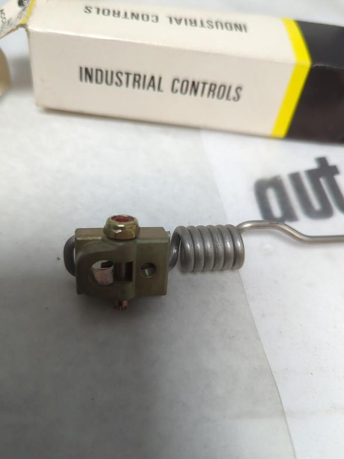 ALLEN BRADLEY,800T-W3A,LIMIT SWITCH LEVER 1/8 IN DIA 11-1/2 IN LNG NOS