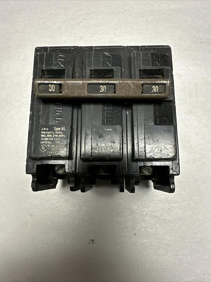 Used Siemens,B330,3 Pole 30 Amp Bolt On Circuit Breaker Type BL