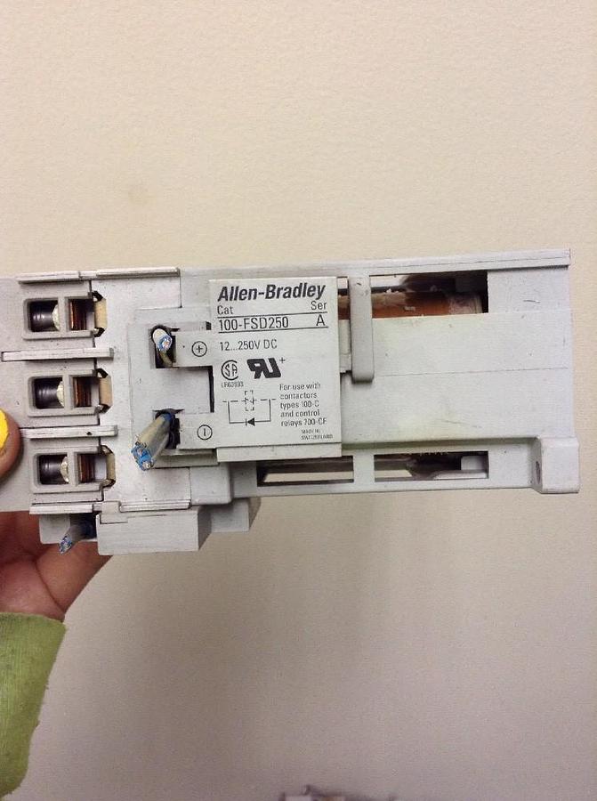 Used ALLEN BRADLEY,100-C43Z*00,SER.A- Attached 100-S and 100-FSD250 SER A LOT OF 6