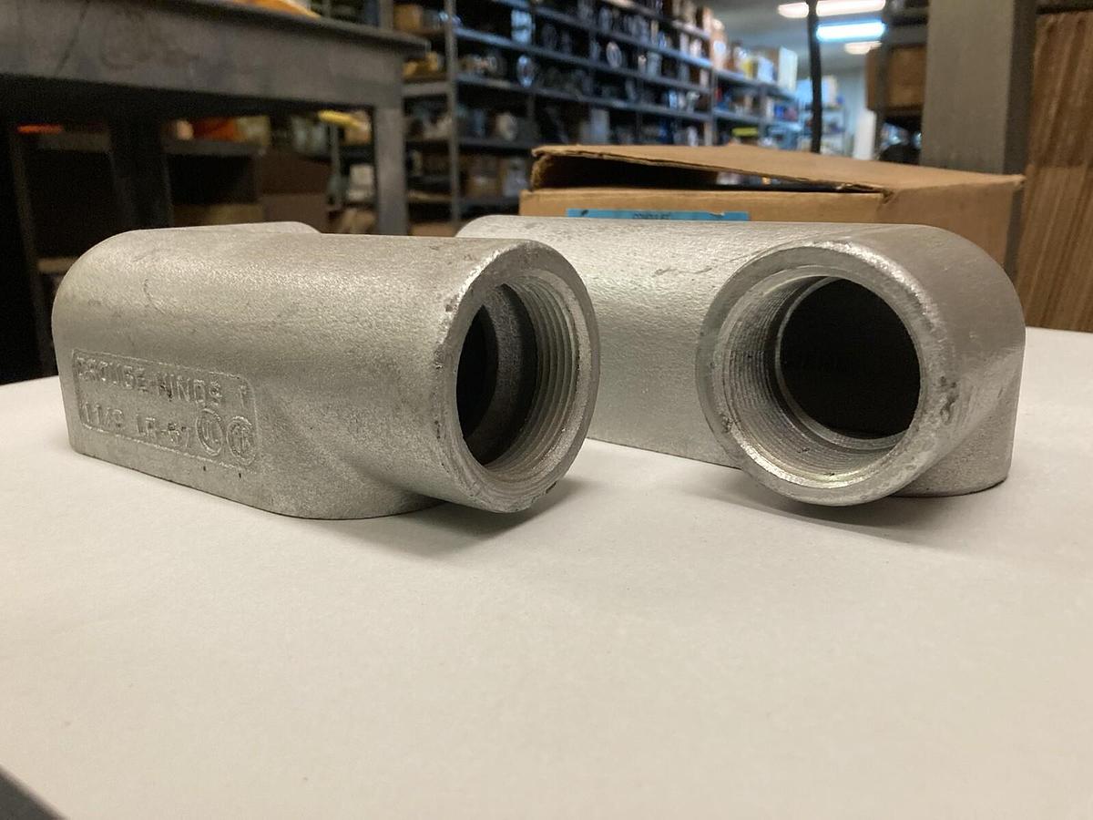 Used Cooper Crouse-Hinds,LR57,Conduit Outlet Body 1-1/2 INCH