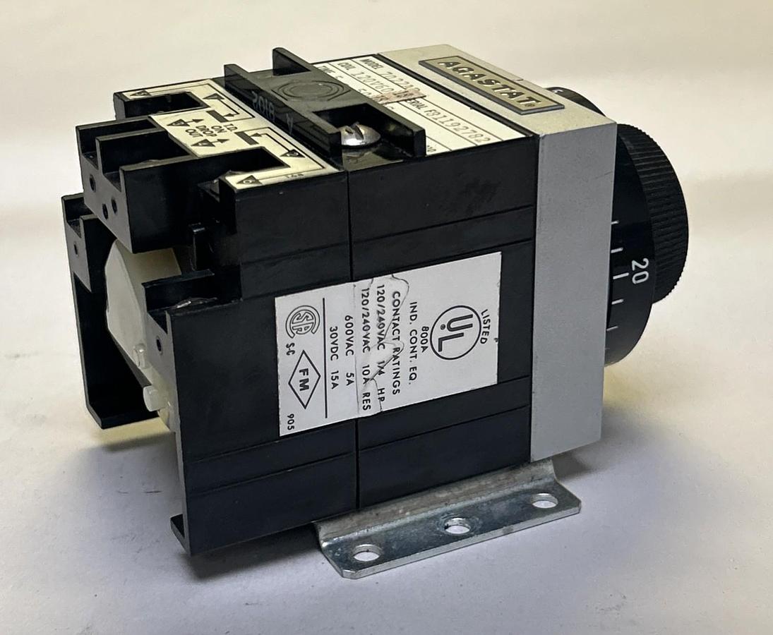 Used AGASTAT,7022AD,TIME DELAY RELAY 5-50 SEC 120V