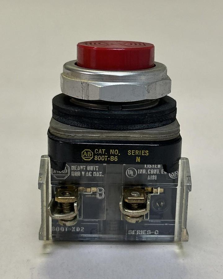 ALLEN BRADLEY,800T-B6D2,RED PUSH BUTTON NOS