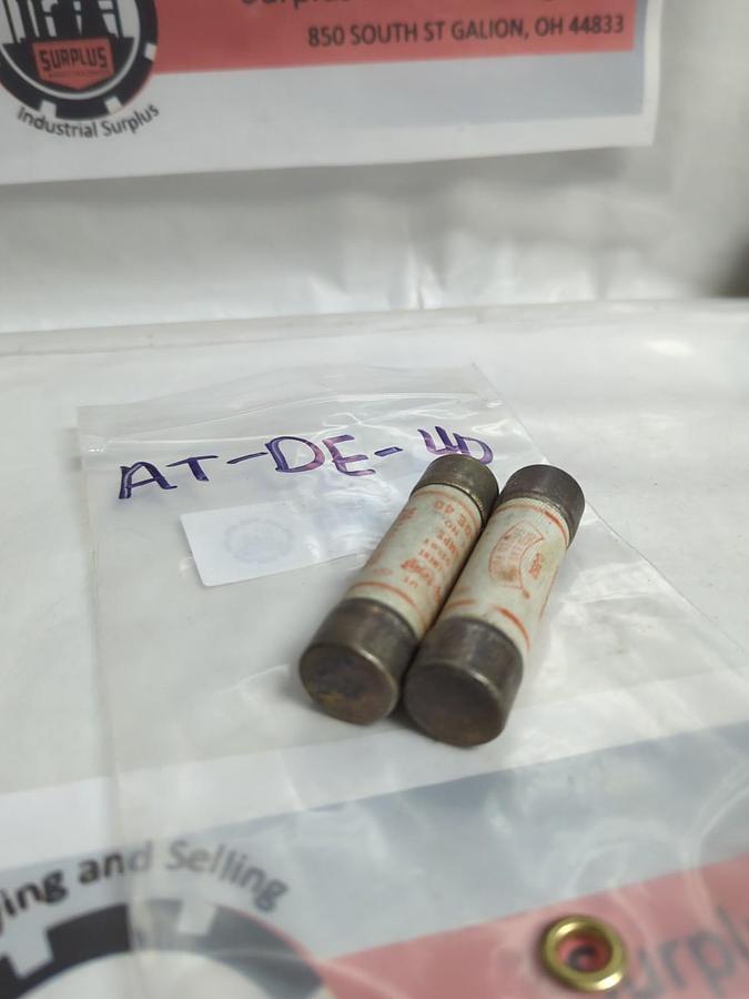 Used GOULD SHAWMUT,AT-DE-40,AMP-TRAP 40 AMP FUSE LOT OF 2 PRE-OWNED