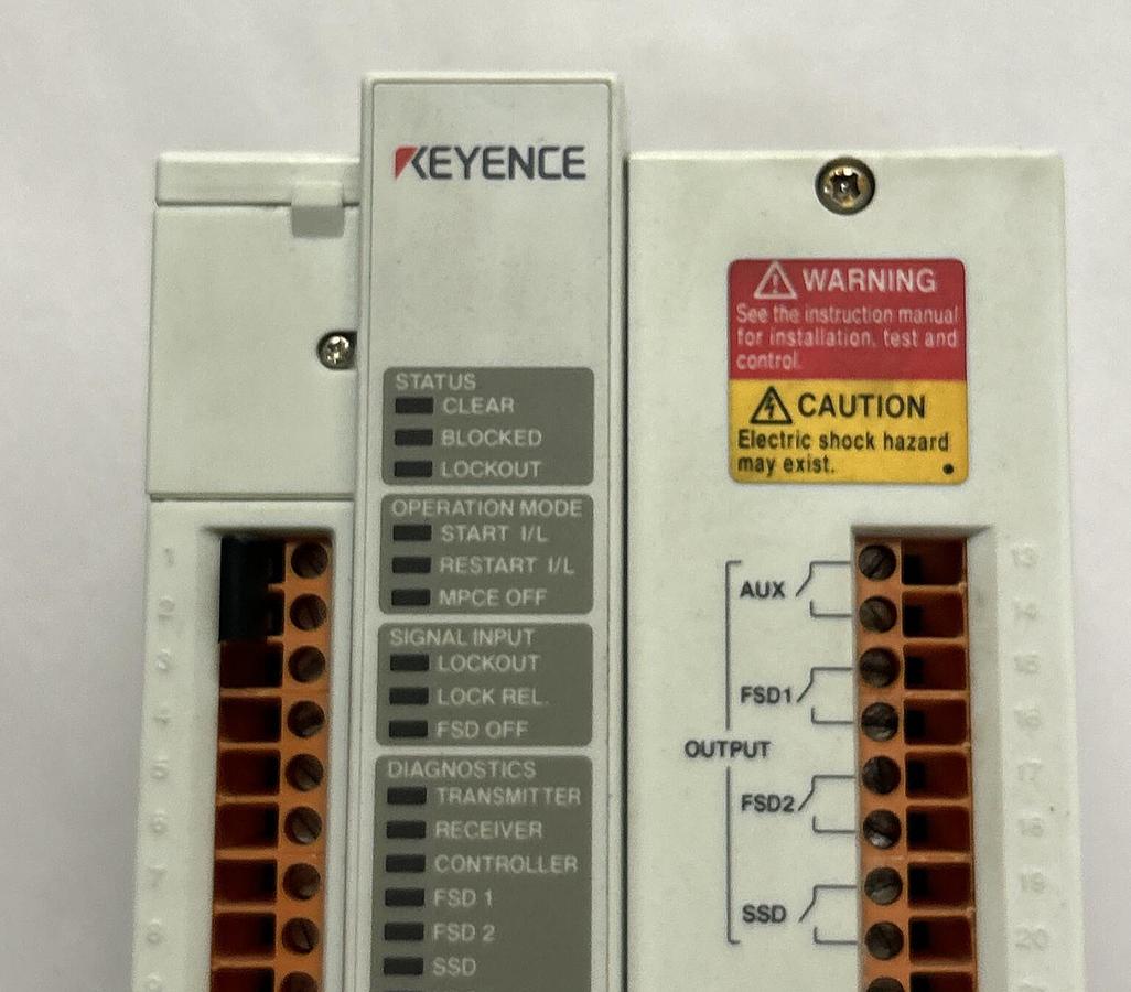 Used KEYENCE,PJ-V90,PHOTOELECTRIC SENSOR BASE CONTROLLER