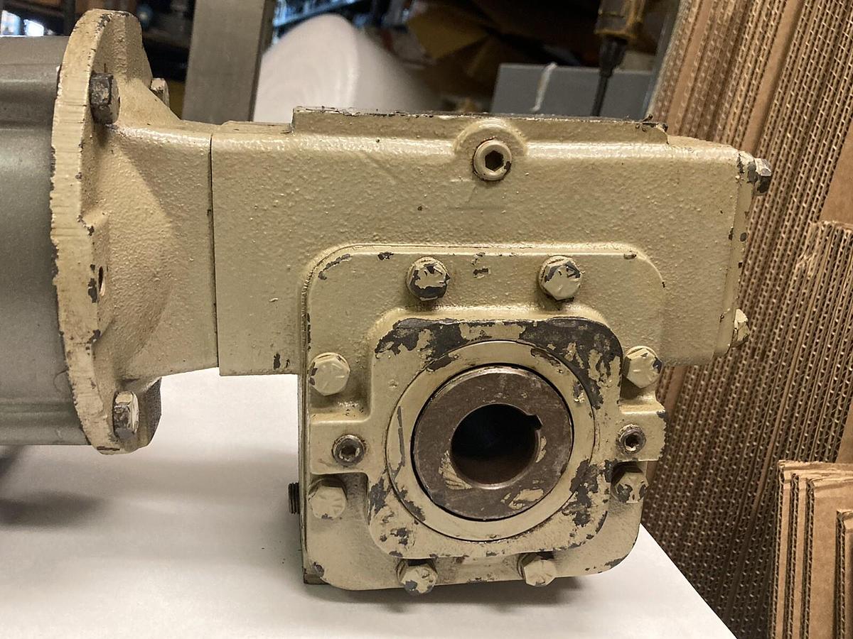 Used Winsmith,924MDSS3119GFA,Gear Reducer with Baldor CM3542 3/4HP Motor 1725 RPM
