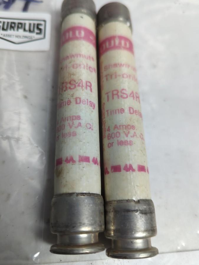 Used GOULD SHAWMUT,TRS4R,TRI-ONIC 4 AMP FUSE LOT OF 2 PRE-OWNED