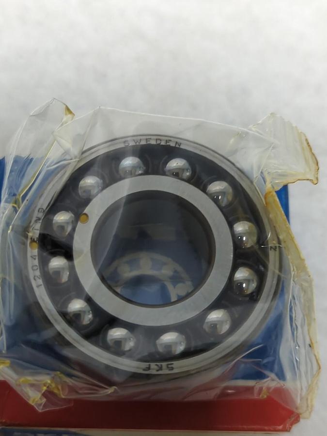 SKF,1204 ETN9,CYLINDRICAL BORE SELF ALIGNING BALL BEARING NOS