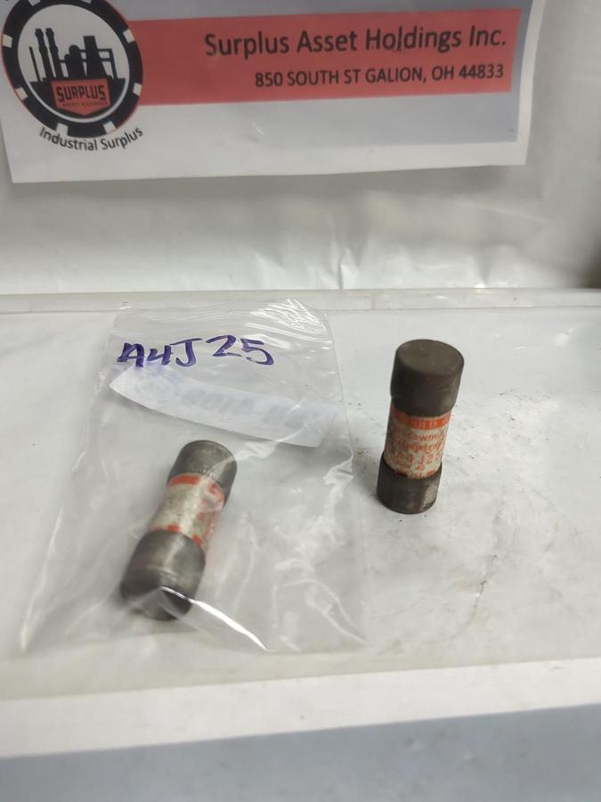 Used GOULD SHAWMUT,AXJ25,AMP-TRAP FUSE 25 AMP LOT OF 2 PRE-OWNED