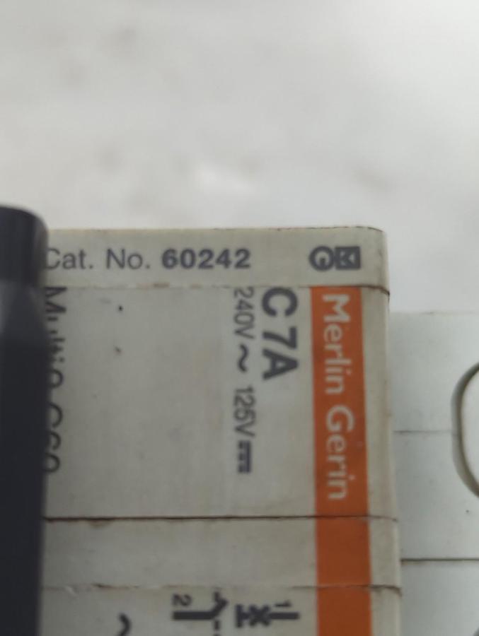 Used MERLIN GERIN,60242,CIRCUIT BREAKER C 7A 240V PRE-OWNED
