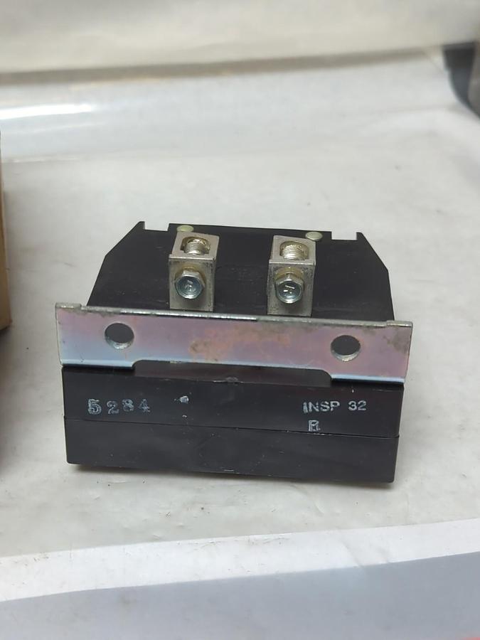 CUTLER-HAMMER,D60LT3,CURRENT TRANSFORMER SERIES A2 600 V NOS