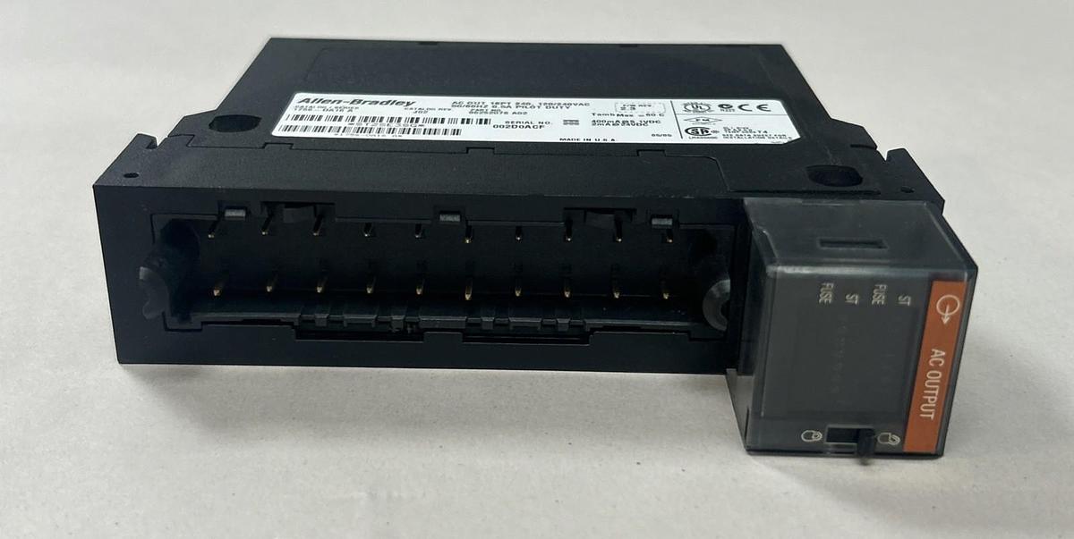 Used ALLEN BRADLEY,1756-OA16,SER A AC OUTPUT MODULE