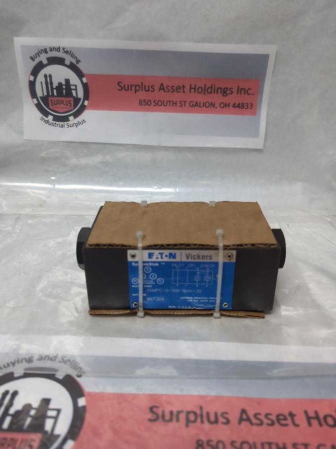 Used EATON VICKERS,DGMPC-5-ABK-BAK-30,HYDRAULIC CHECK VALVE VALVE 4570 PSI 315 BAR