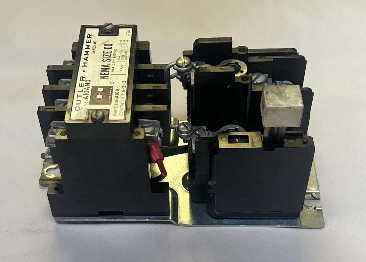 Used CUTLER-HAMMER,A10AN0,STARTER SIZE 00