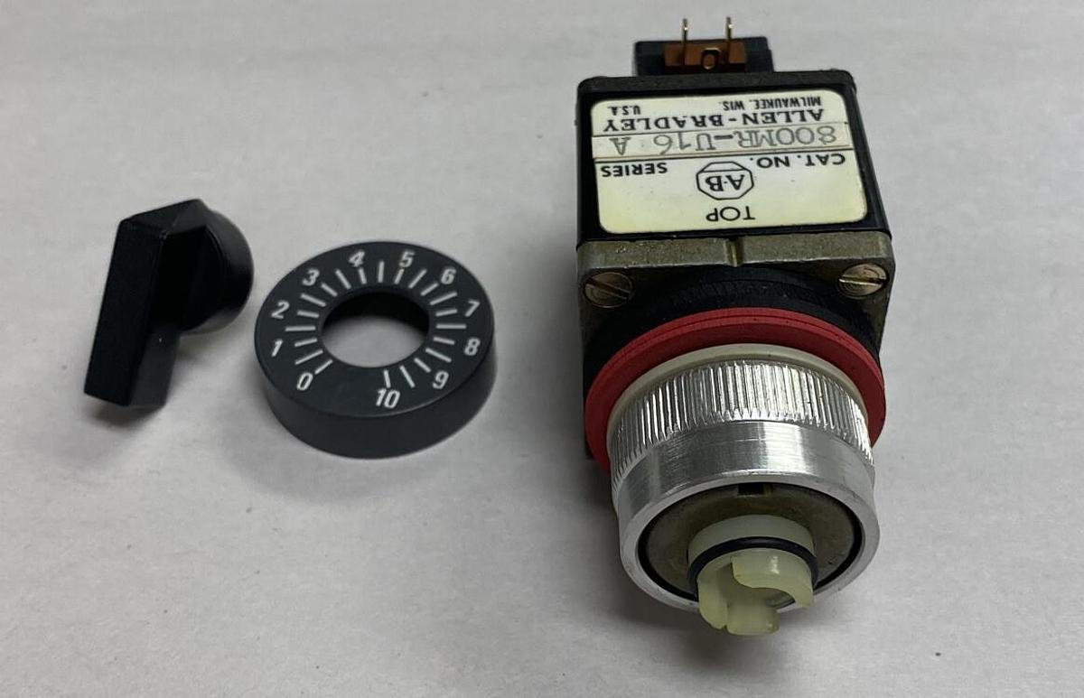 Allen-Bradley,800MR-U16,Potentiometer Operators and Complete Unit NOS