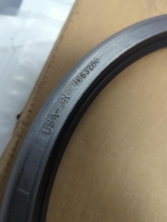 CHICAGO RAWHIDE,1063250,OIL SEAL 10-5/8 X 12 3/4 NOS