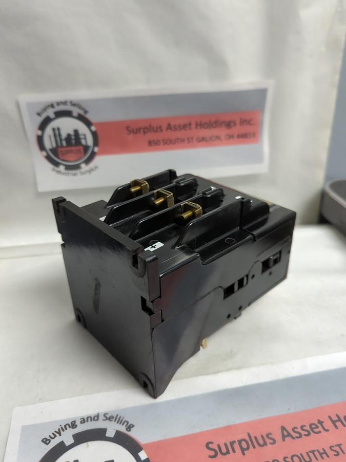 Used JOSLYN CLARK,5DP1-21100,DEFINITE PURPOSE CONTACTOR 30 AMP 500VDC PRE-OWNED