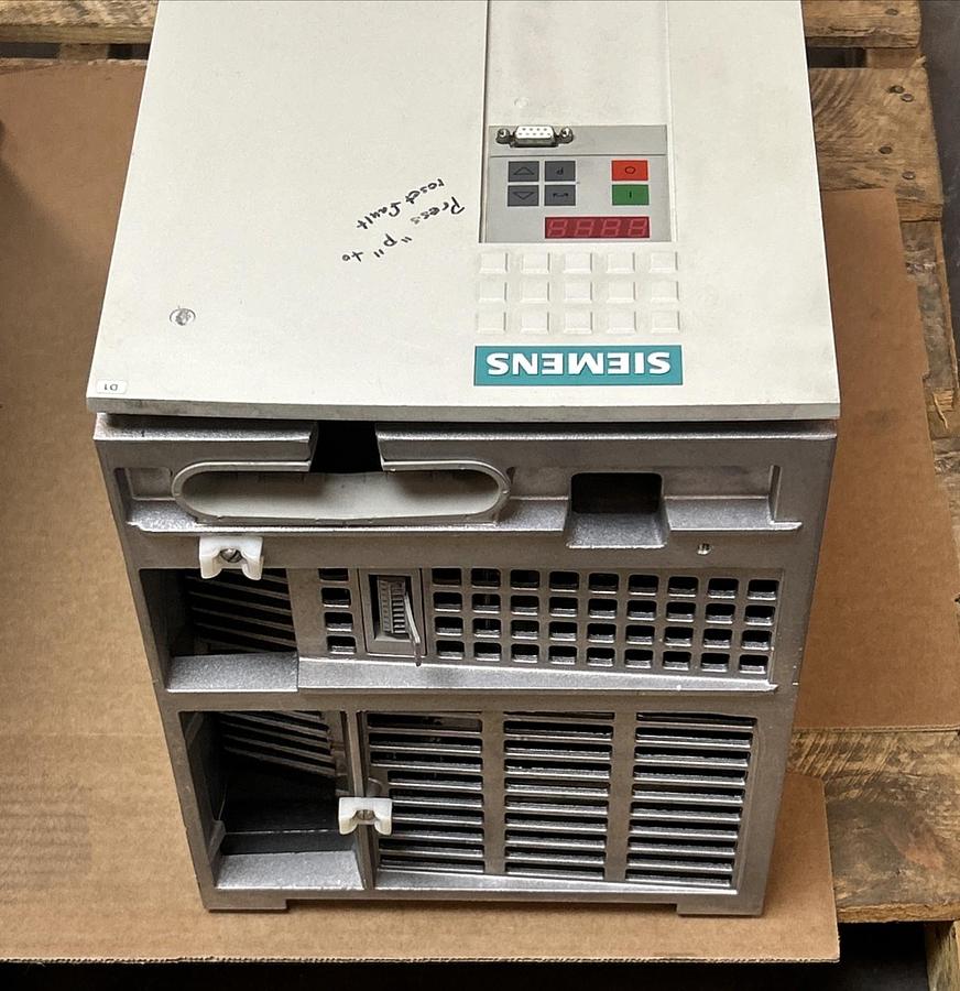 Used SIEMENS,6SE7024-7ED61-Z,SIMOVERT MASTERDRIVES SERVO DRIVE
