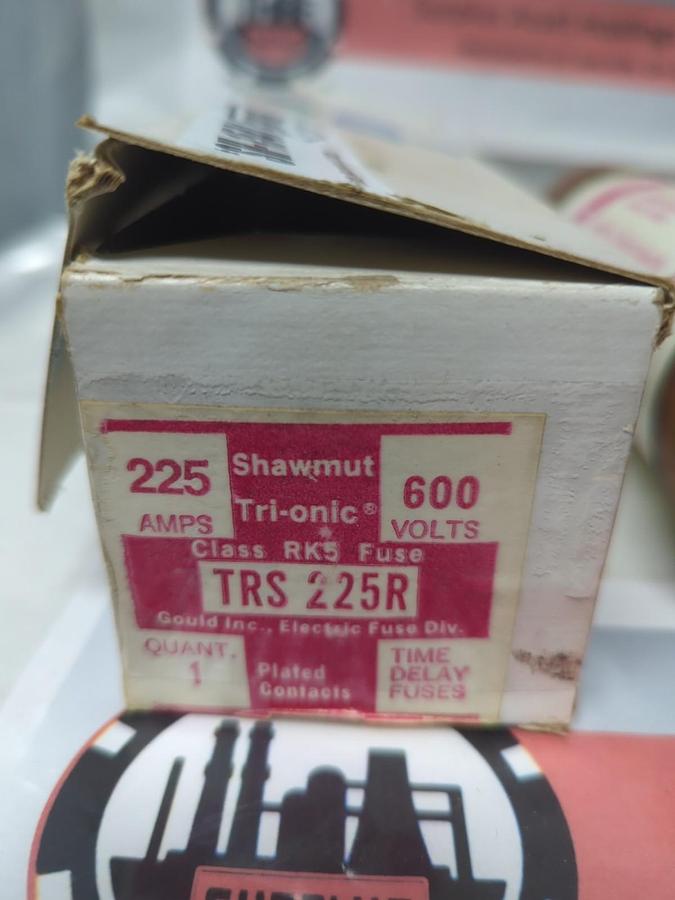GOULD SHAWMUT,TRS225R,TRI-ONIC 225 AMP FUSE NOS