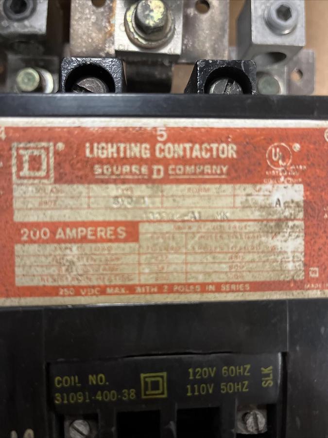 Used SQUARE D,8903-SVO11,LIGHTING CONTACTOR 200A 600V COIL 120V
