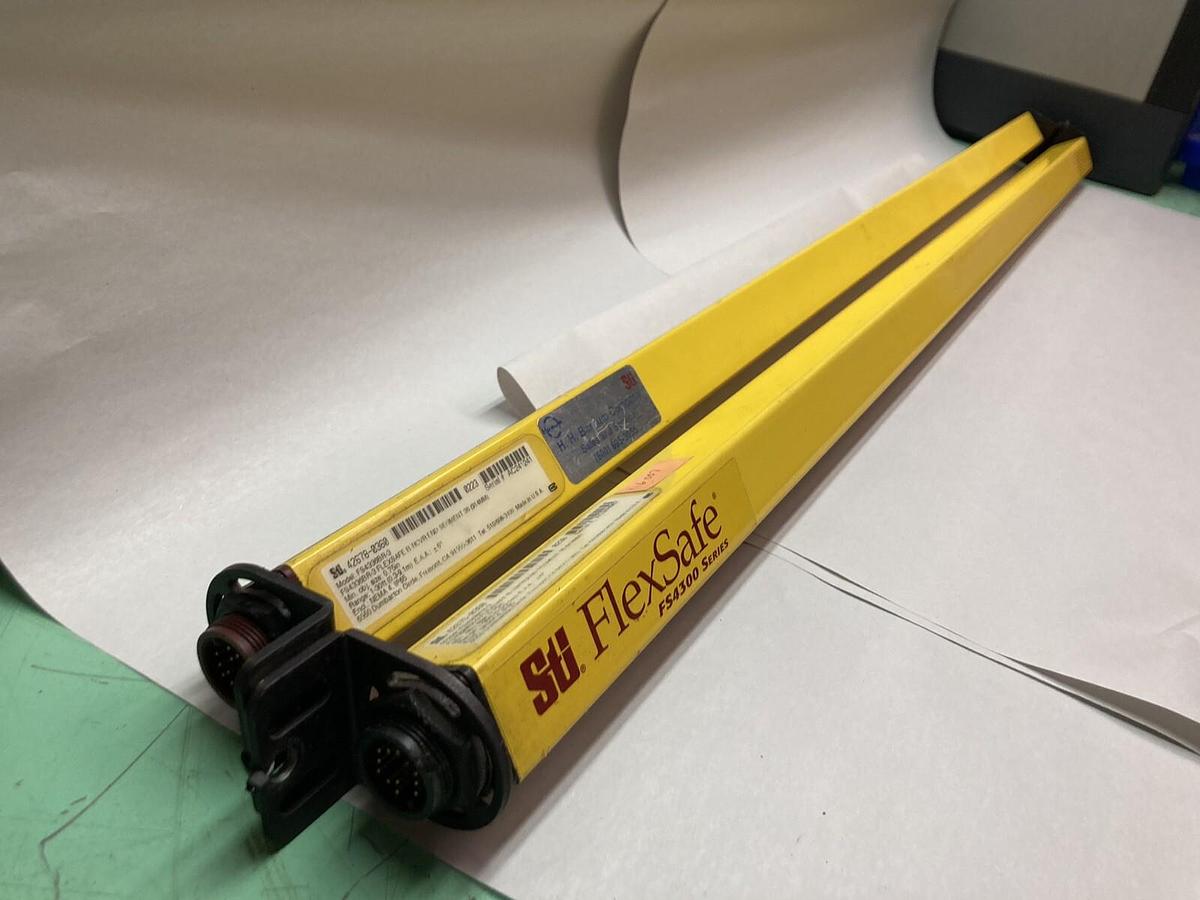 Used STI,FS4336BR-3 Reciever/FS4336BX-3 Emitter,Safety Light Curtain