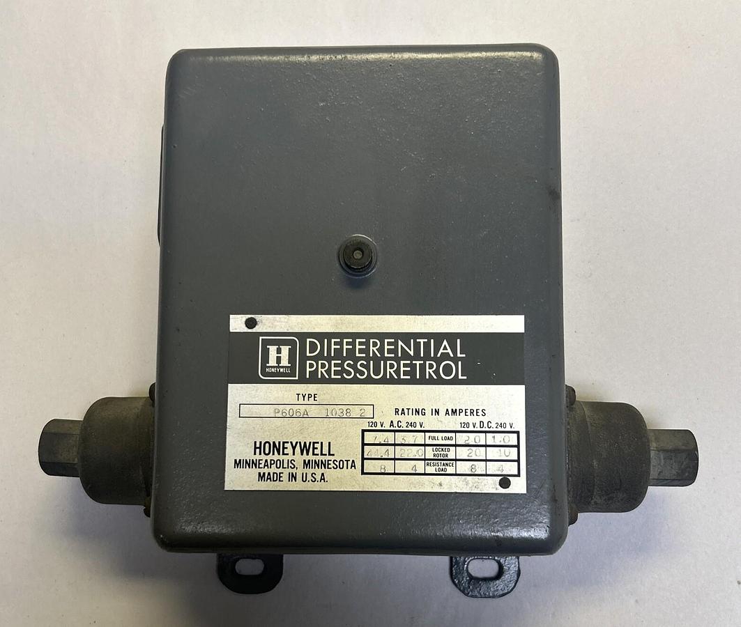 Used HONEYWELL,P606A-1038-2,PRESSURE CONTROLLER