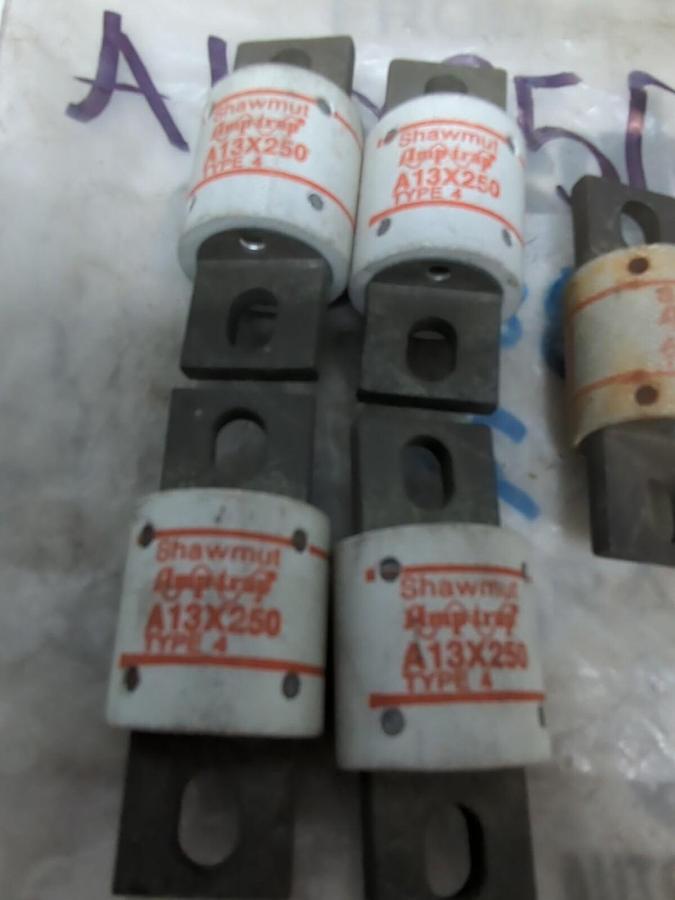 GOULD SHAWMUT,A13X250,AMP-TRAP FUSE TYPE 4 LOT OF 5 NOS