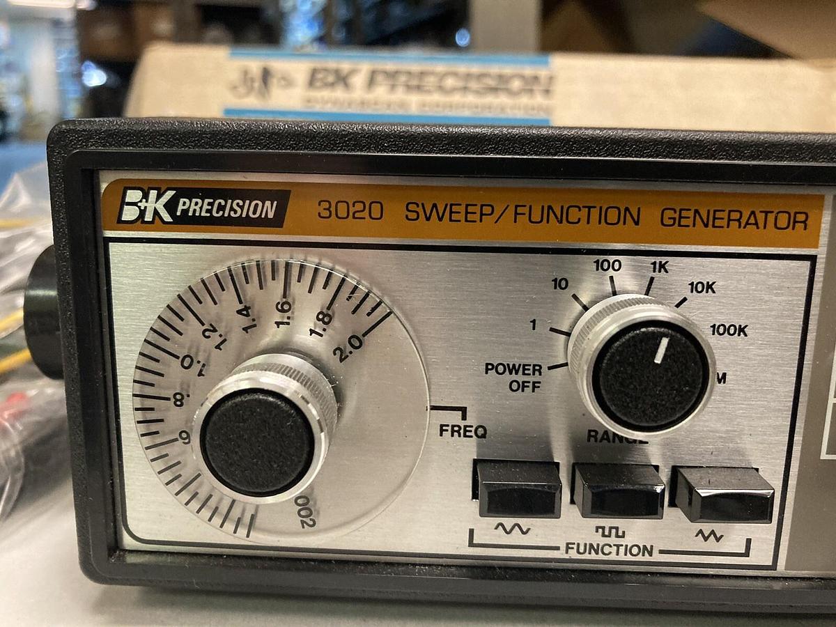 B&K Precision,3020,Sweep/Function Generator