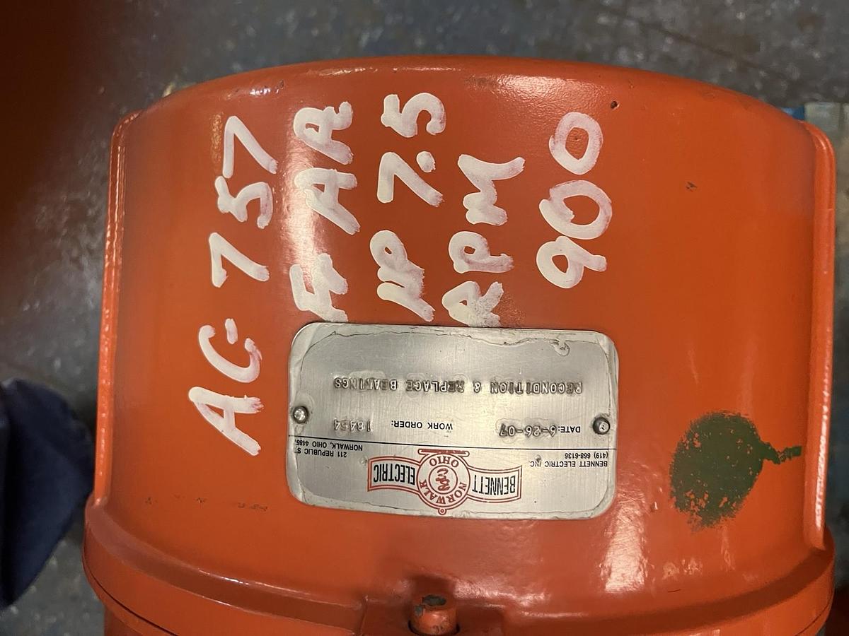 Used MILLER,7.5HP,ELECTRIC VIBRATOR,230/460V 3PH