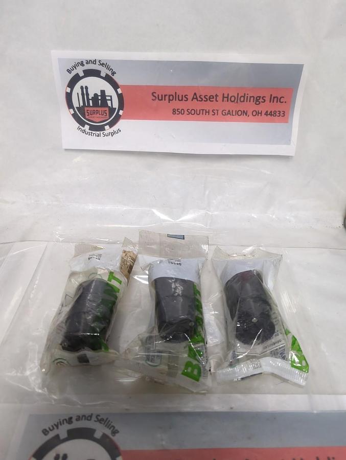BRYANT ELECTRIC,5669B,STRAIGHT CONNECTOR 250V 2-POLE 3-WIRE LOT OF 3 NOS