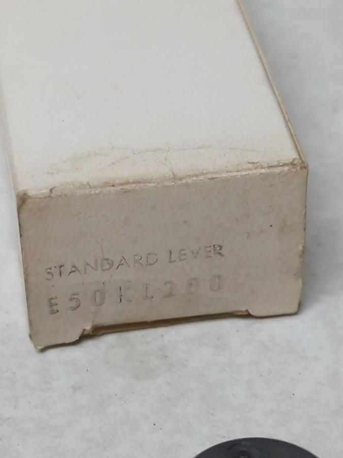 CUTLER HAMMER,E50KL200,LIMIT SWITCH ROLLER LEVER ARM NOS