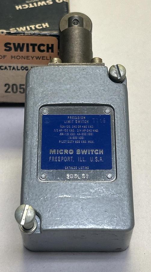 Used HONEYWELL MICRO SWITCH,205LS1,LIMIT SWITCH NEW