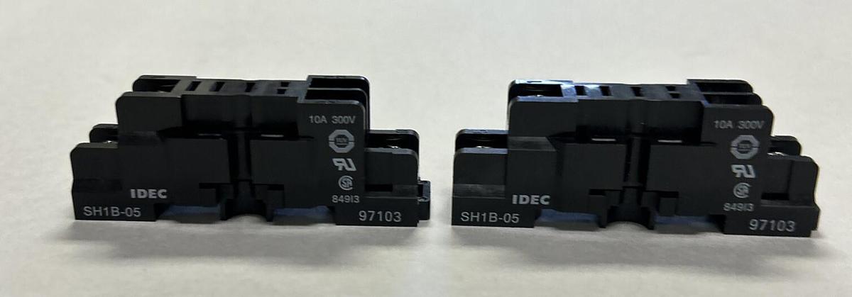 IDEC,SH1B-05,RELAY SOCKET LOT OF 2 NOS