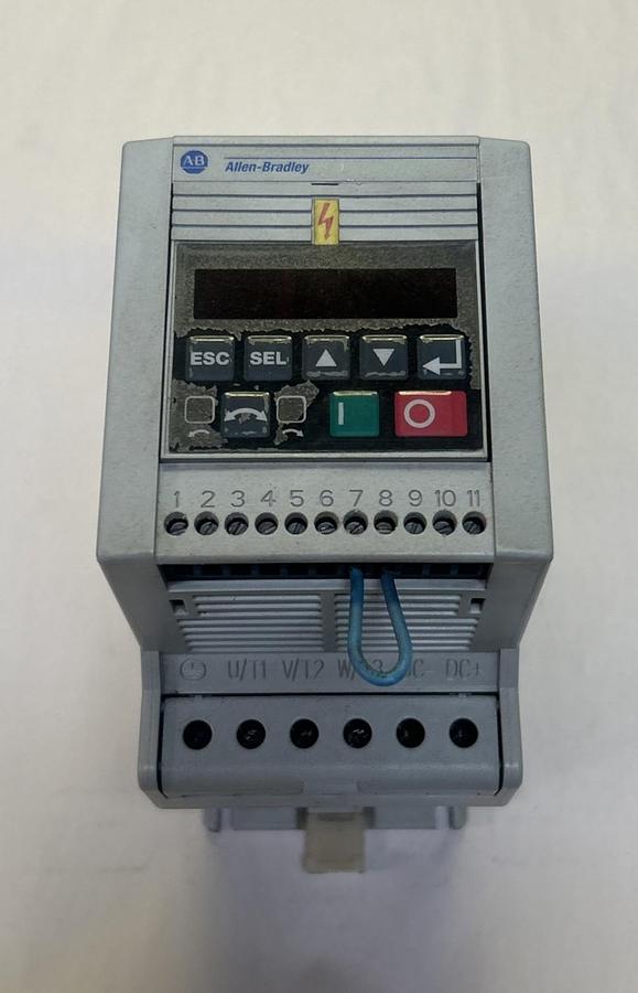 Used ALLEN BRADLEY,160-BA02NPS1,VARIABLE SPEED DRIVE