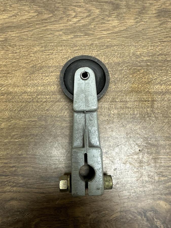 GE,IC9445Y103,Operating Lever NOS