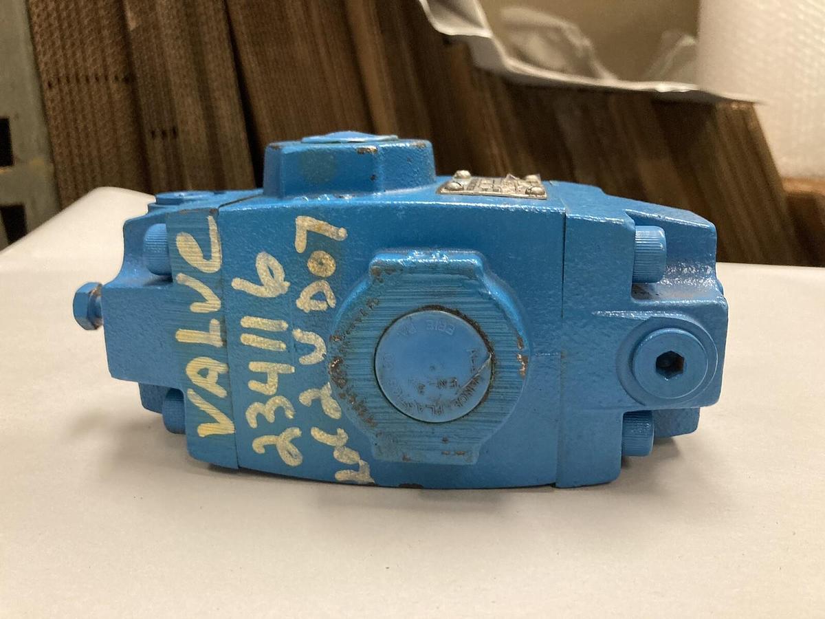 Used Vickers,RT 06 X1 30,Pressure Control Valve