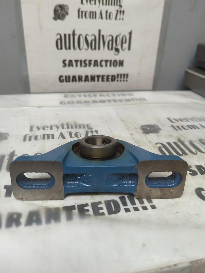 MCGILL,C-05 3797901,PILLOW BLOCK BEARING 15/16 INCH BORE NOS