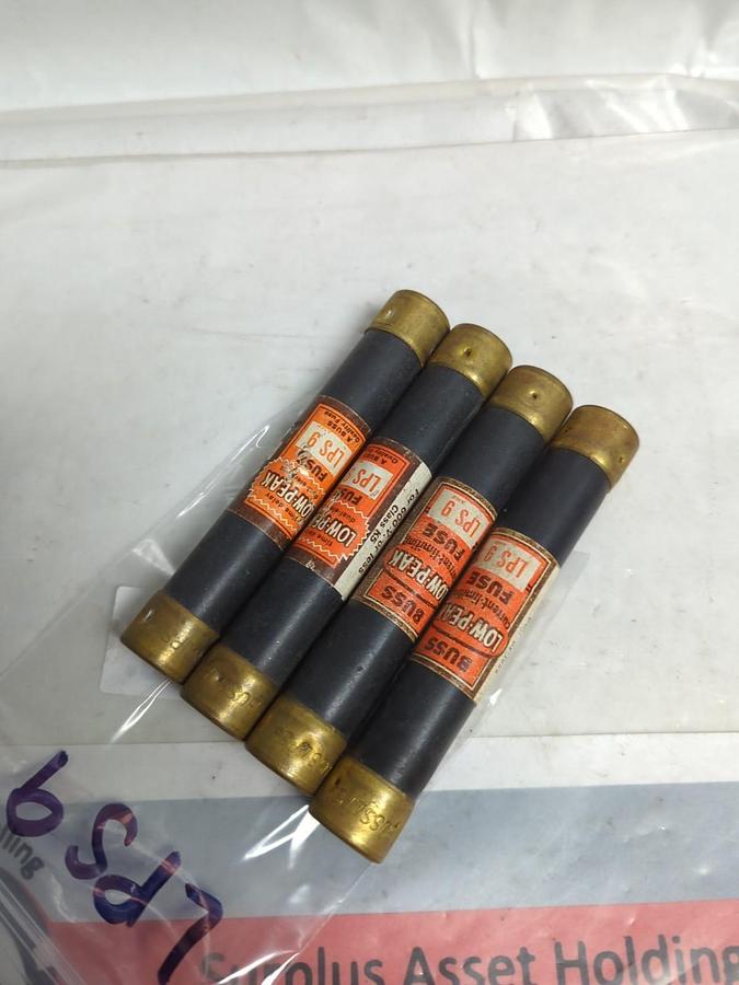 Used COOPER BUSSMANN,LPS-9,LOW-PEAK 9 AMP FUSE LOT OF 4 PRE-OWNED